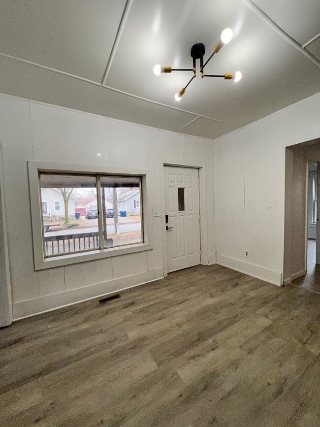 Building Photo - 2140 2nd St
