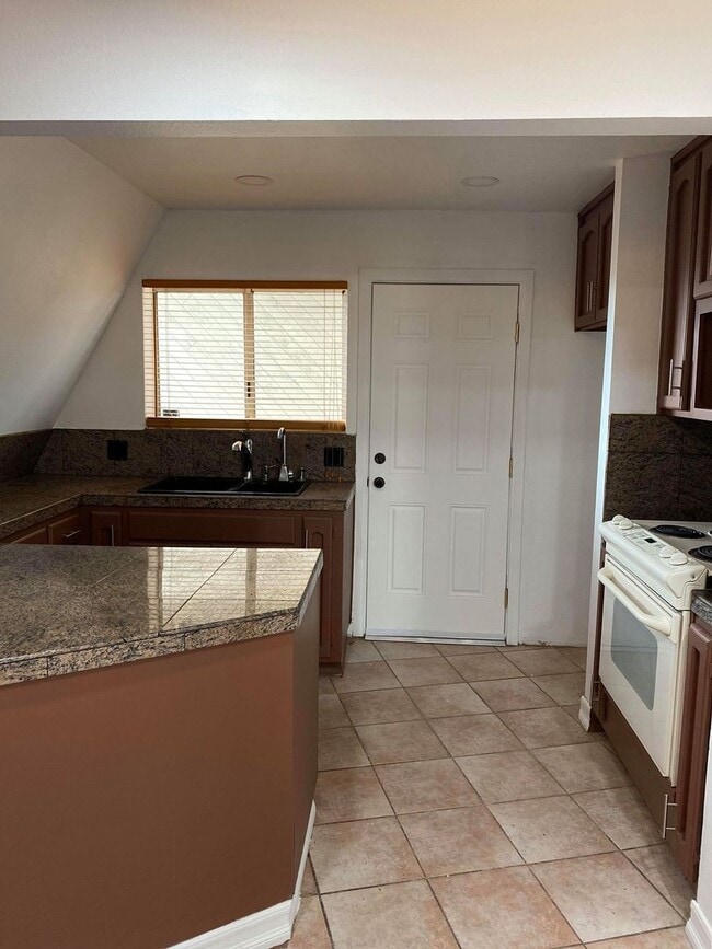 Building Photo - Iconic Dome House for Rent – Unique Country Living with Pet-Friendly Space Near Holtville