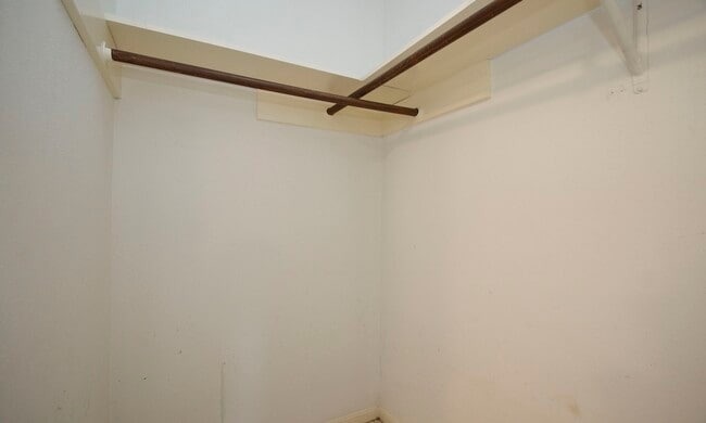 Building Photo - 21306 Park Run Dr