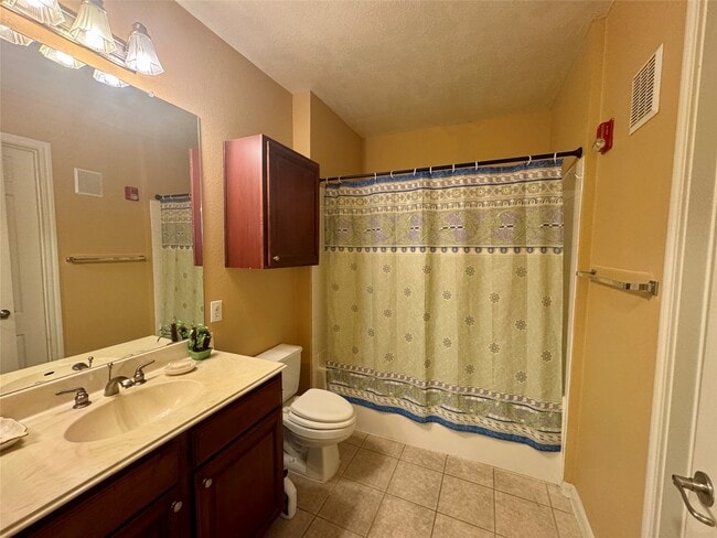 Building Photo - 7575 Kirby Dr