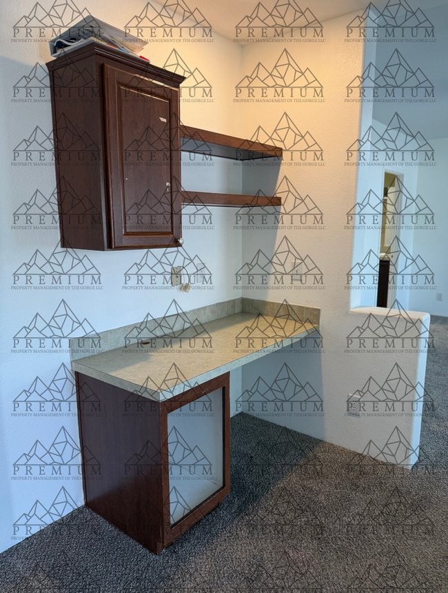 Building Photo - 4 Bed 2 Bath home in Dufur, Oregon!