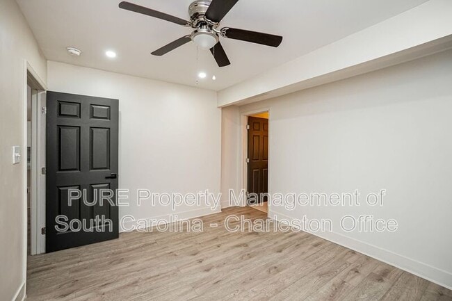 Building Photo - 2679 Oregon Ave