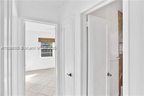 Building Photo - 858 SW 11th Ct