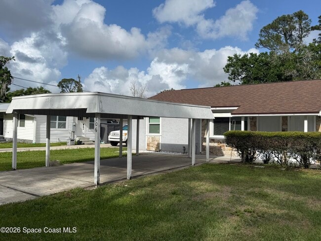 Building Photo - 306 Palm Ave