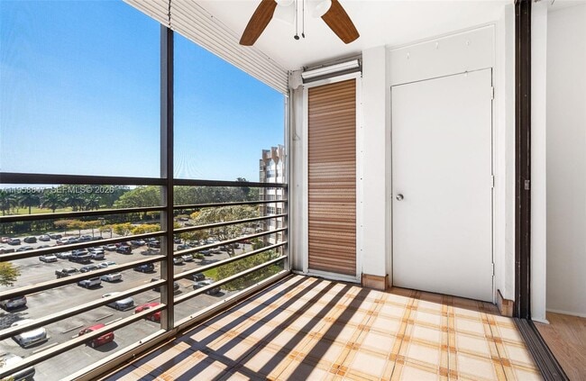 Building Photo - 1000 St Charles Pl