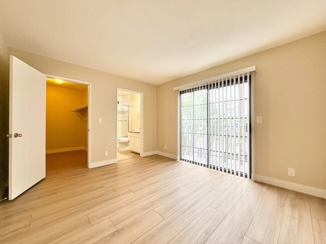 Building Photo - Modern 2BR/2BA Condo with A/C & 2 Parking Spaces – Prime Van Nuys Location