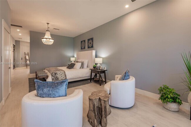 Building Photo - 117 Ocean Key Way