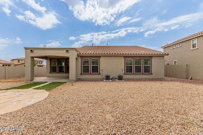 Building Photo - 4274 E Gleneagle Dr