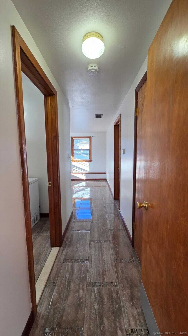 Building Photo - 127 Ursini Dr