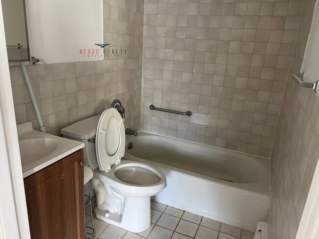 Building Photo - 35-04 28th Ave