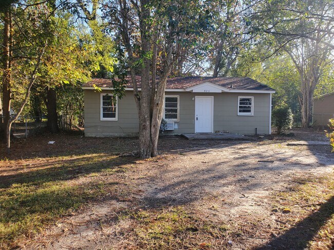 Primary Photo - 825 E Brookwood Pl