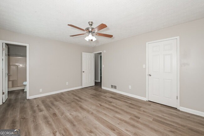 Building Photo - 2958 Quinbery Dr