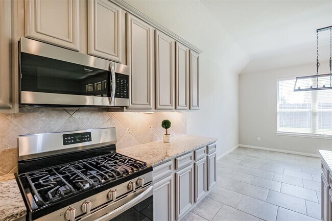 Building Photo - 18222 Sunniberg Ct