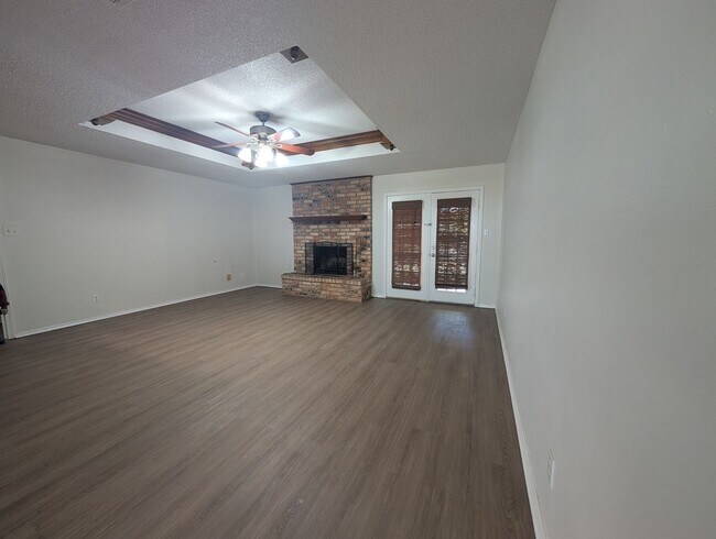 Building Photo - Remodeled Home in Pleasant Grove!
