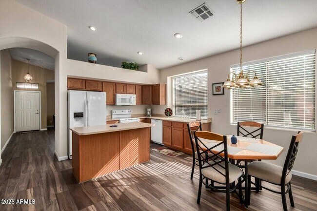 Building Photo - 17709 W Sunbelt Dr