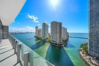 Building Photo - 300 Biscayne Blvd Way
