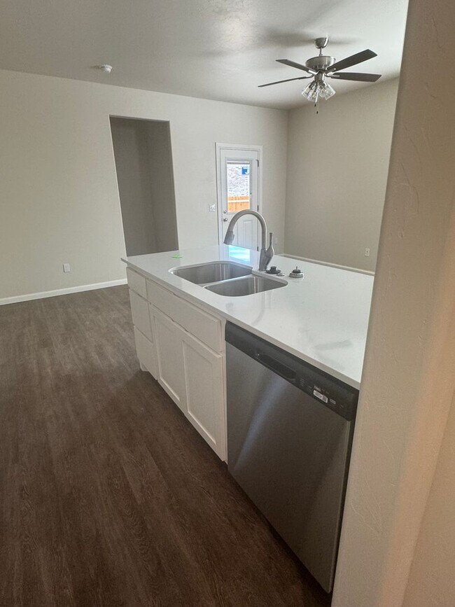 Building Photo - New construction duplex in Newcastle 3 bedroom with game room