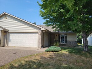 Building Photo - 2209 Cattail Way