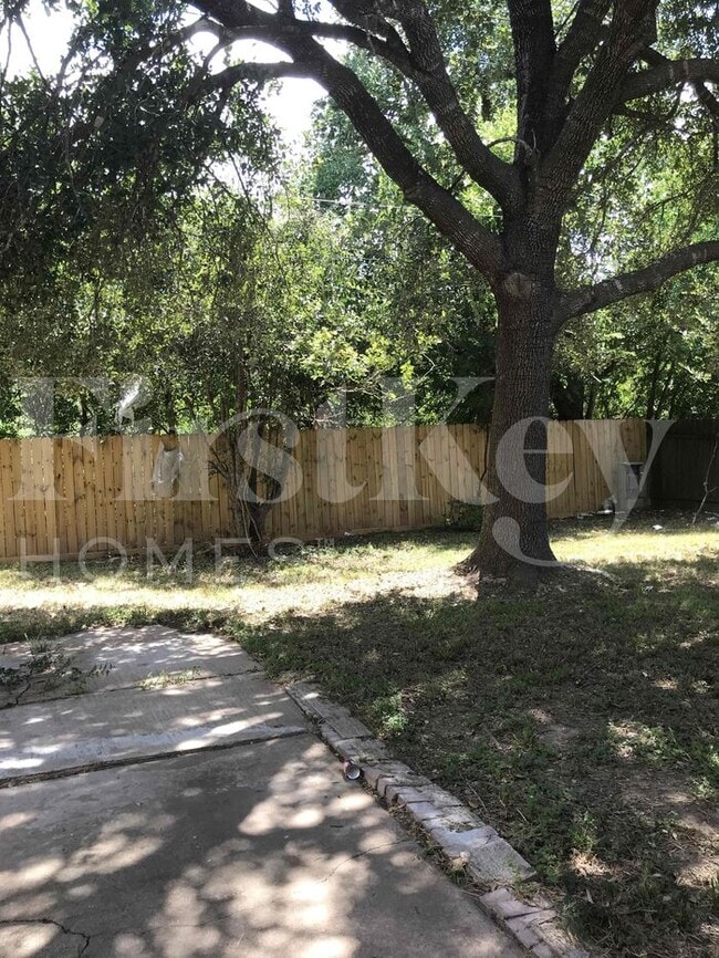 Building Photo - 8519 Rockmont Ct