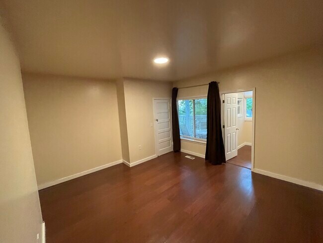 Bedroom - 1817 SW Cable Ave