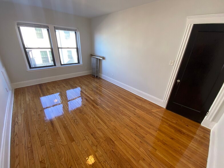 Building Photo - 119 Highland Ave