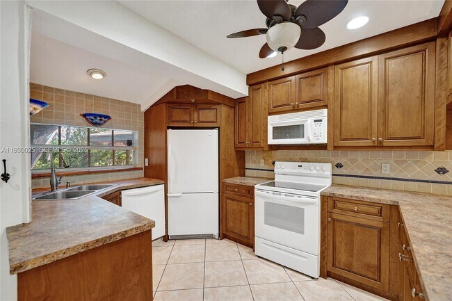 Building Photo - 2611 Roosevelt St