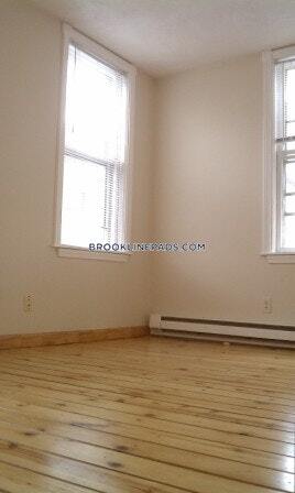 Building Photo - 14 Leverett St