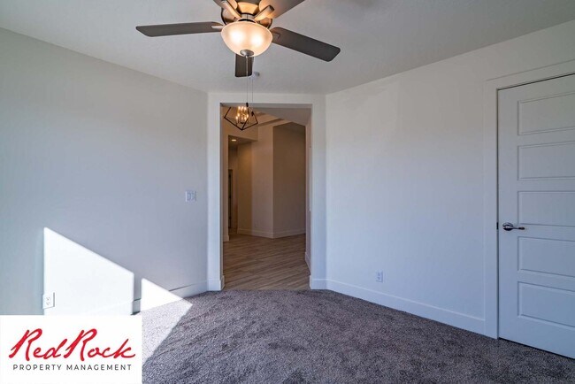 Building Photo - Incredible 3 Bedroom, 2 Bathroom Property ...