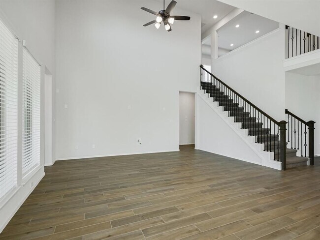 Building Photo - 396 Cold Riv Run