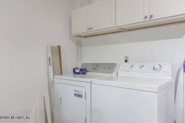 Building Photo - 1318 Eastwind Dr