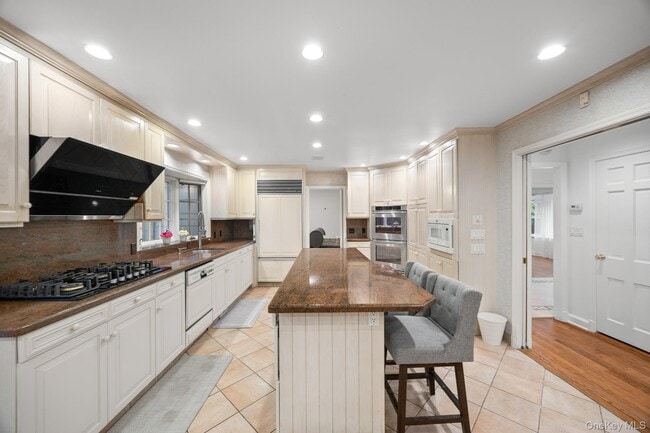 Building Photo - 98 Brookby Rd