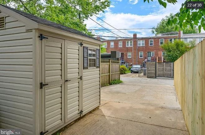 Building Photo - 420 20th St NE