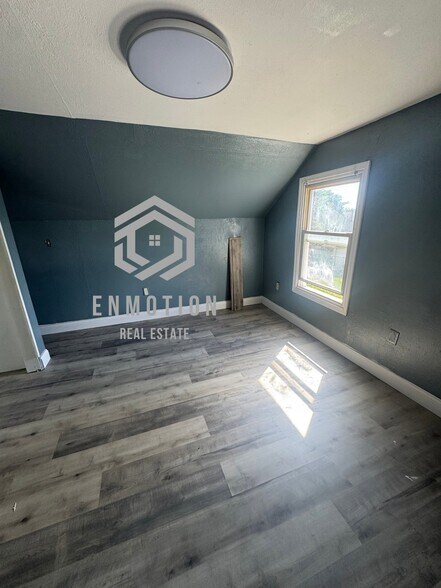 Building Photo - 18948 Winthrop St