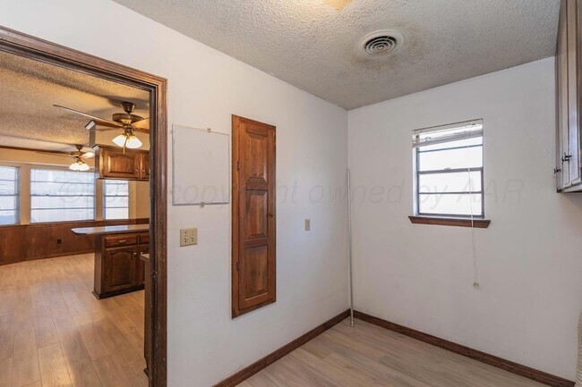 Building Photo - 5314 Briar St