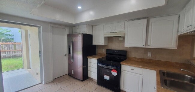 Building Photo - 9212 W Highland Pines Dr
