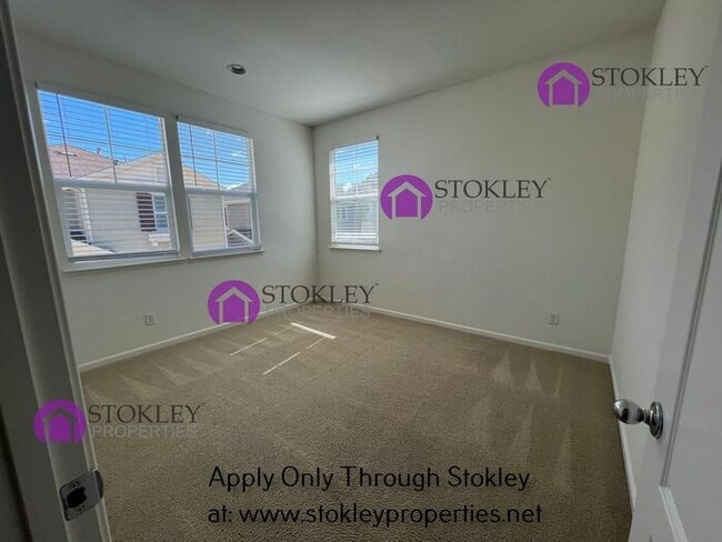 Building Photo - 238 Ladybug Ln