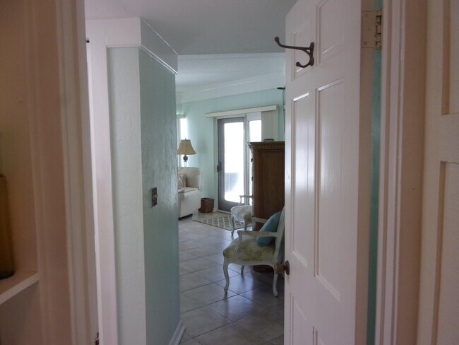 Building Photo - 5650-5A1A A1A S