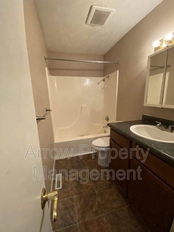 Building Photo - 4611 Tipperary Trail