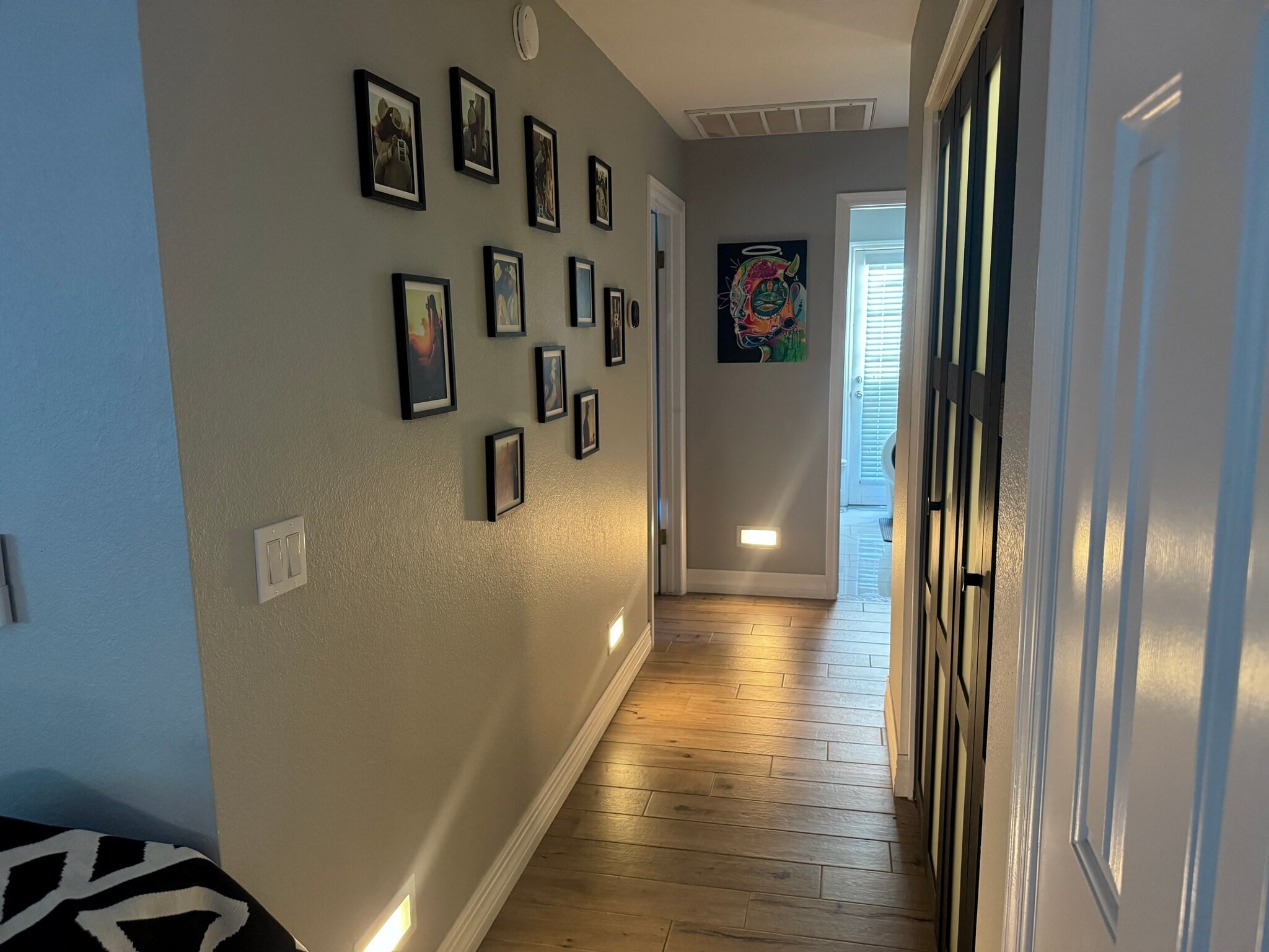 Building Photo - 9015 E Poinsettia Dr