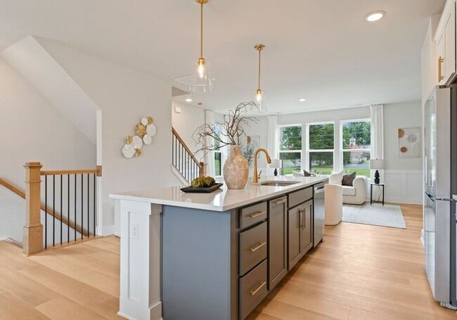 Building Photo - FREE RENT! Stunning 4 Bed | 3.5 Bath Luxury Townhome at The Towns at Rocky River