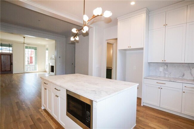 Building Photo - 96 Sheridan Dr NE