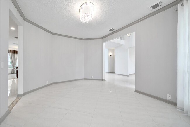 Building Photo - 6215 Jacob Canyon Dr