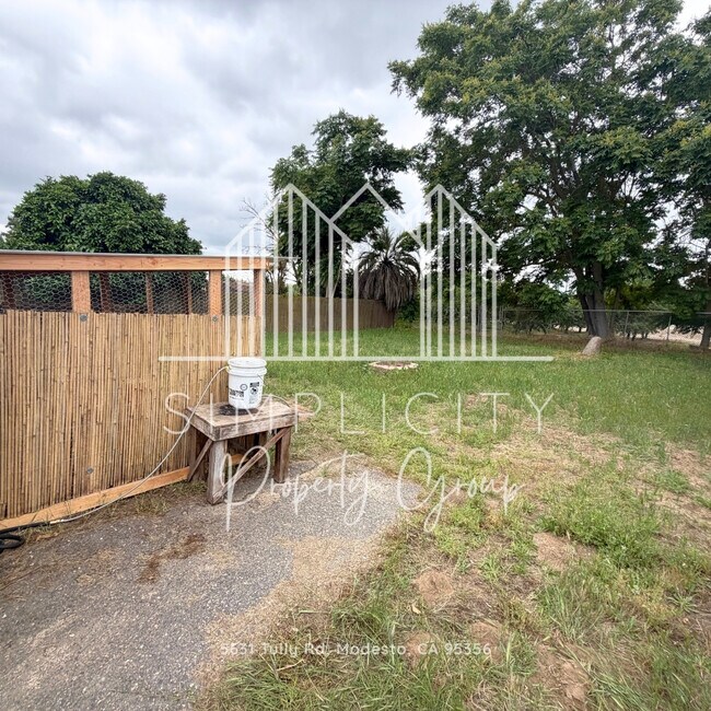 Building Photo - 5631 Tully Rd
