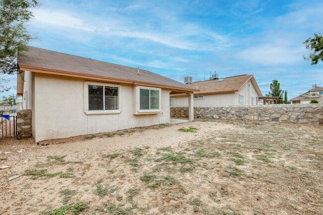 Building Photo - 12412 Tierra Marta Ct