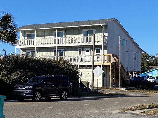 Building Photo - OCEAN VIEW OF THE SUNRISE AND SUNSET!!!