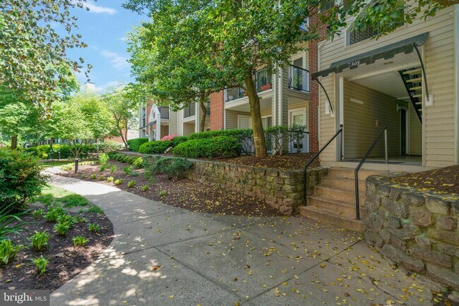 Building Photo - 3308 Wyndham Cir