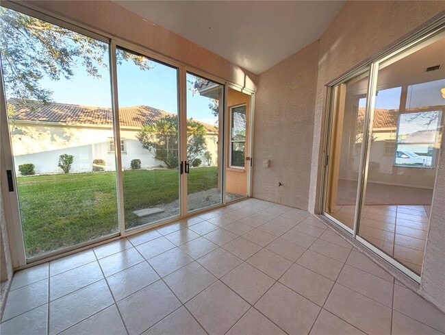 Building Photo - 4240 Hearthstone Dr