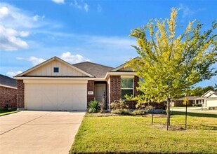 Building Photo - 2804 Grn Hl Wy