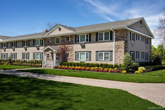 Primary Photo - 313 Robinson Ave