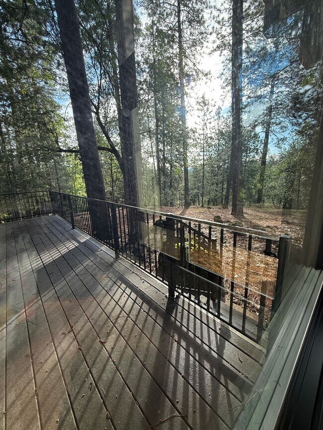 Building Photo - Picturesque Mountain Living with Detached Guest Studio in Alta Sierra